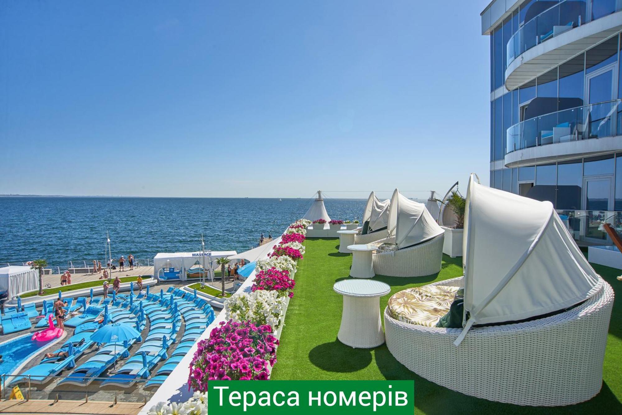 Nemo Hotel Resort & Spa Odessa Exterior foto Terrace of the complex
